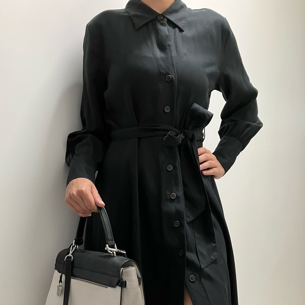 Banana Republic Black Long Sleeve Button Down Midi Dress, P XS